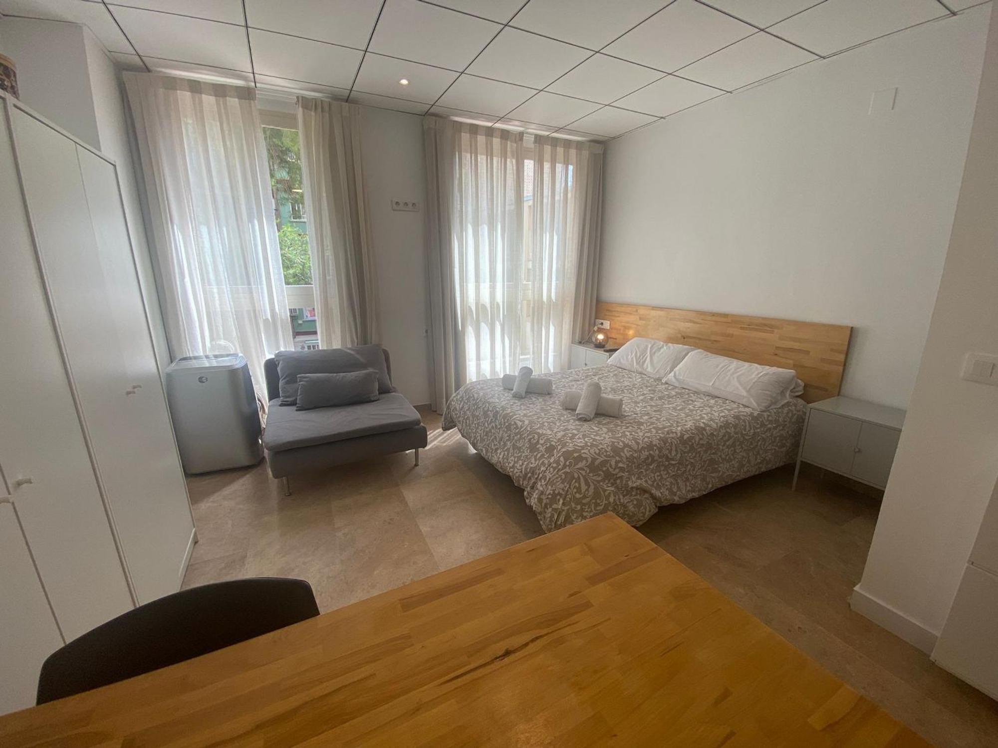11 Nights Studios Valenza Esterno foto